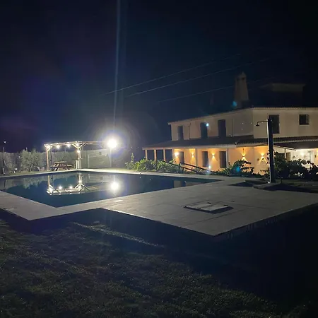 20 Adultos Pool 15 X 8 Ac Parking Gratuito Acceso Carretera Sin Vecinos Villa Álora