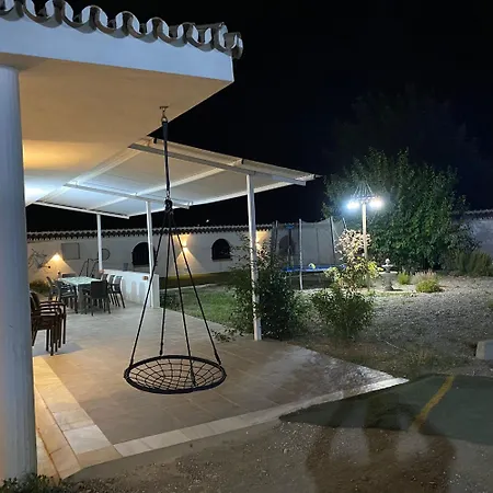 20 Adultos Pool 15 X 8 Ac Parking Gratuito Acceso Carretera Sin Vecinos Álora